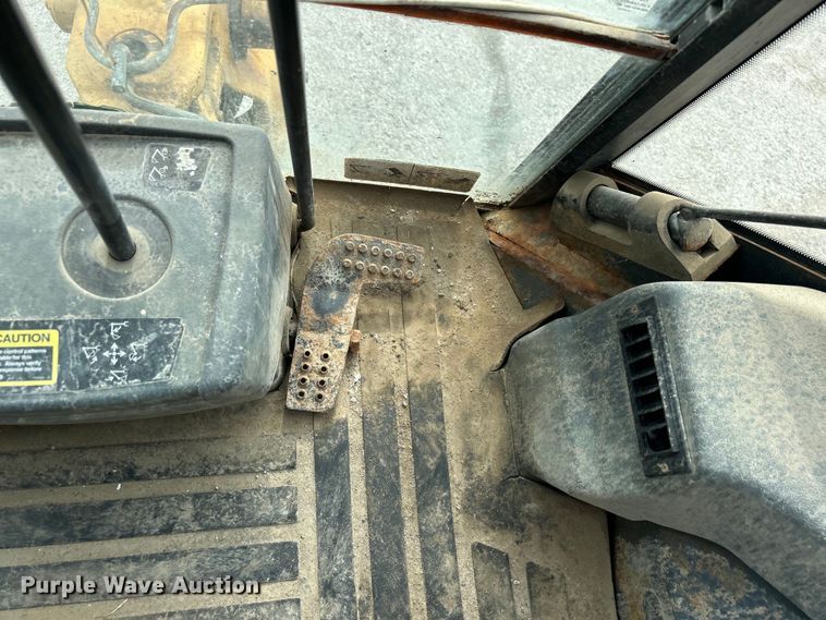 image for item DO1104 2003 John Deere 310SG backhoe