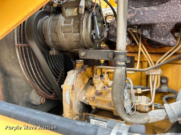 image for item DO1104 2003 John Deere 310SG backhoe