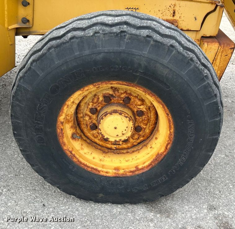 image for item DO1104 2003 John Deere 310SG backhoe