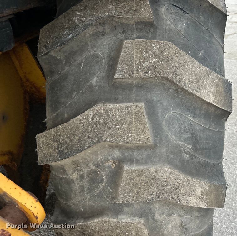 image for item DO1104 2003 John Deere 310SG backhoe