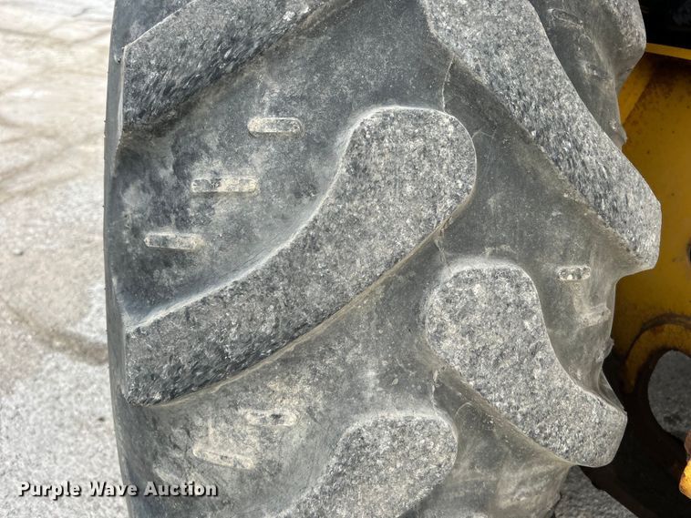 image for item DO1104 2003 John Deere 310SG backhoe