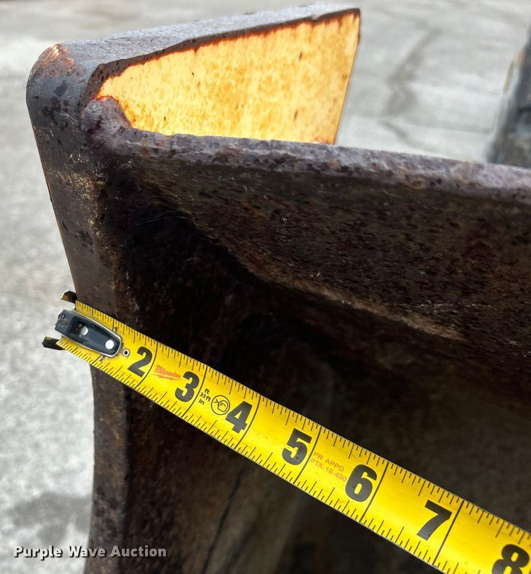 image for item DO1105 2004 John Deere 724J wheel loader