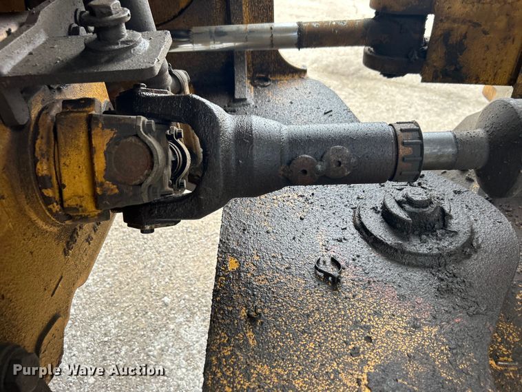 image for item DO1105 2004 John Deere 724J wheel loader