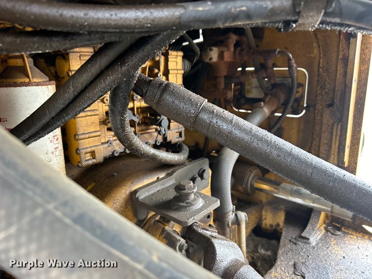 image for item DO1105 2004 John Deere 724J wheel loader