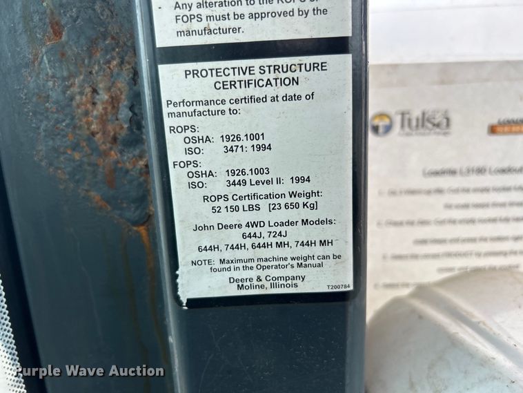 image for item DO1105 2004 John Deere 724J wheel loader