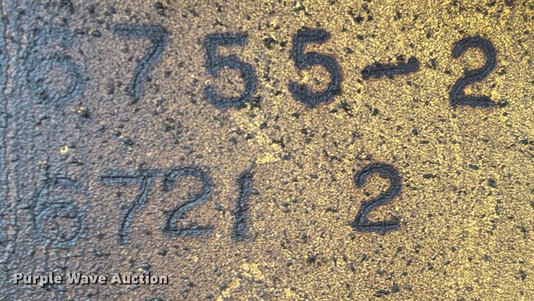 image for item DO1105 2004 John Deere 724J wheel loader