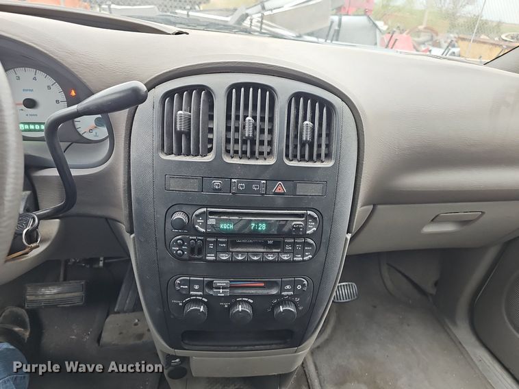 image for item DP0857 2003 Dodge Grand Caravan SE van