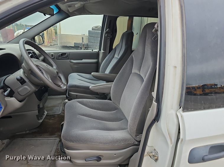 image for item DP0857 2003 Dodge Grand Caravan SE van