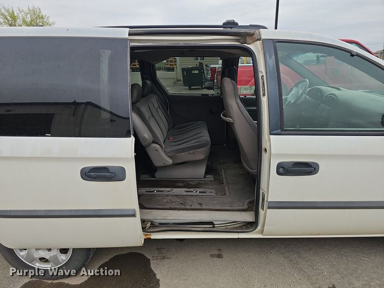 image for item DP0857 2003 Dodge Grand Caravan SE van