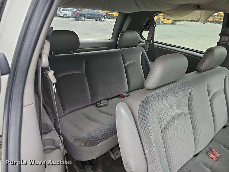 image for item DP0857 2003 Dodge Grand Caravan SE van