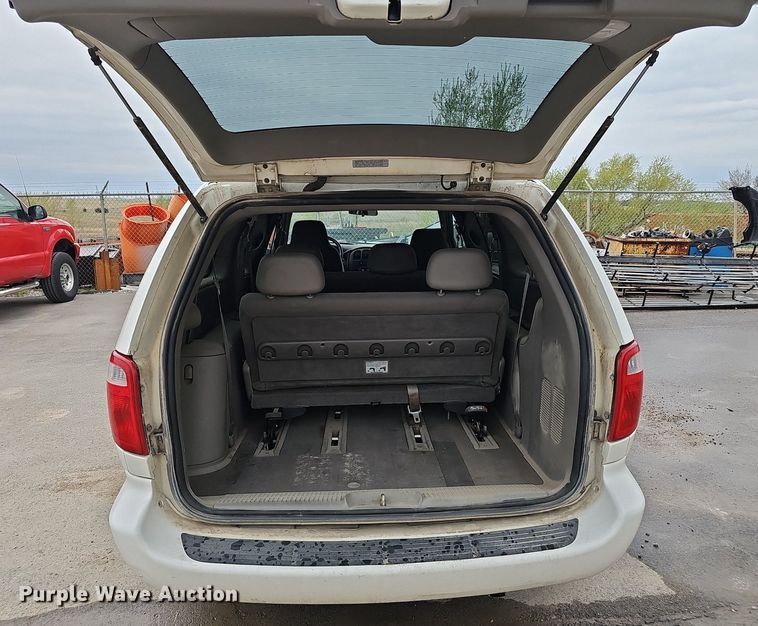 image for item DP0857 2003 Dodge Grand Caravan SE van