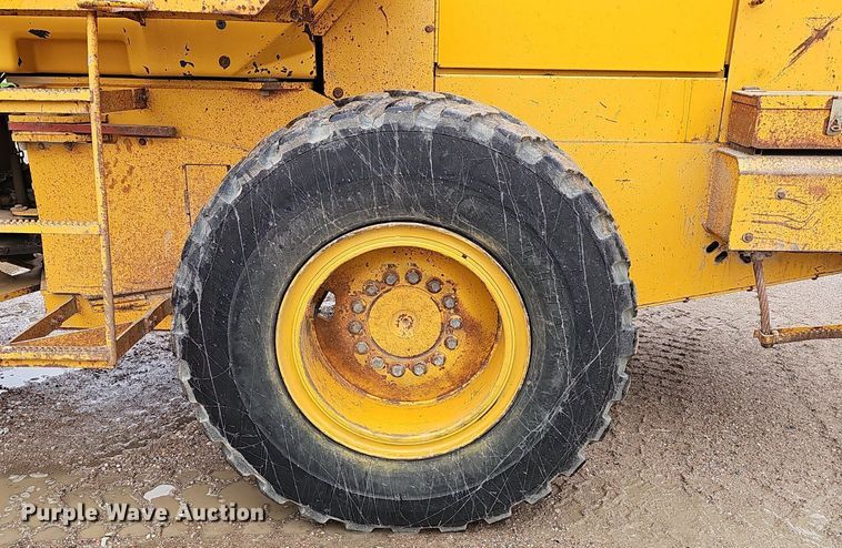 image for item DP0863 1990 John Deere 544E wheel loader