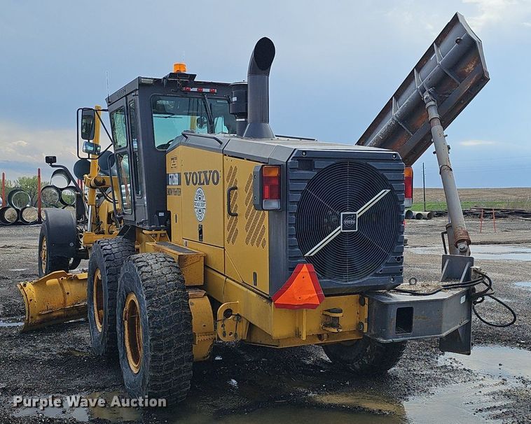 image for item DP0864 2005 Volvo G726B motor grader