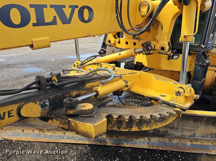 image for item DP0864 2005 Volvo G726B motor grader