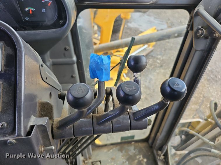 image for item DP0864 2005 Volvo G726B motor grader