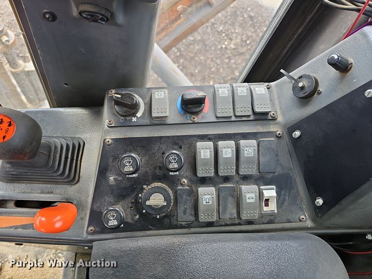 image for item DP0864 2005 Volvo G726B motor grader