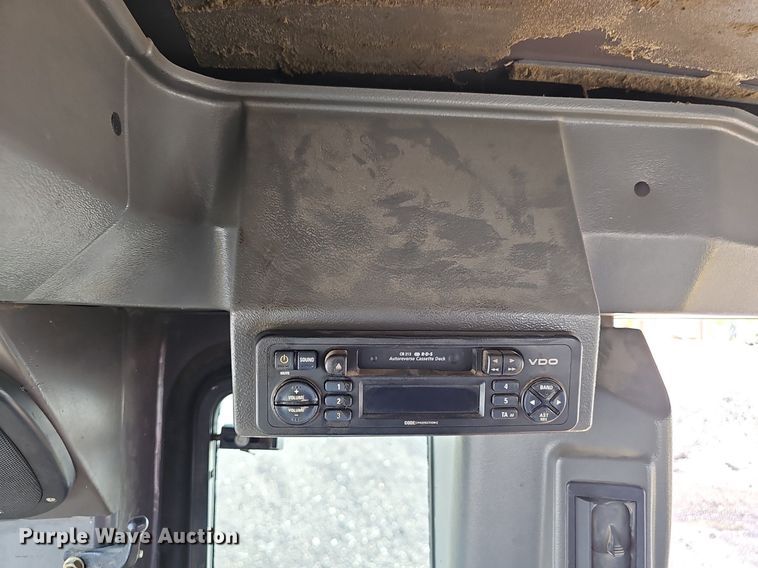 image for item DP0864 2005 Volvo G726B motor grader