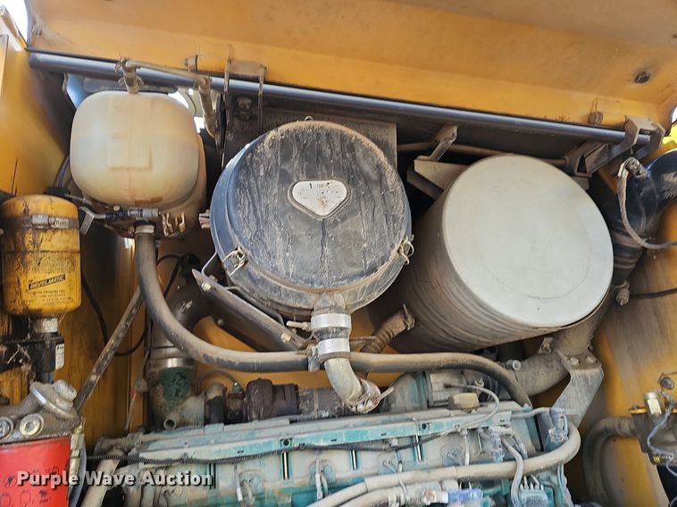 image for item DP0864 2005 Volvo G726B motor grader