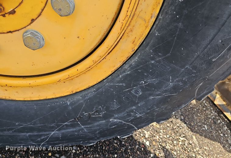 image for item DP0864 2005 Volvo G726B motor grader