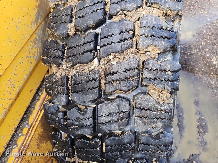 image for item DP0864 2005 Volvo G726B motor grader