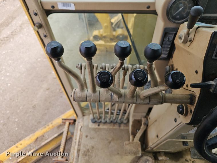 image for item DP0865 1996 Caterpillar 143H VHP motor grader