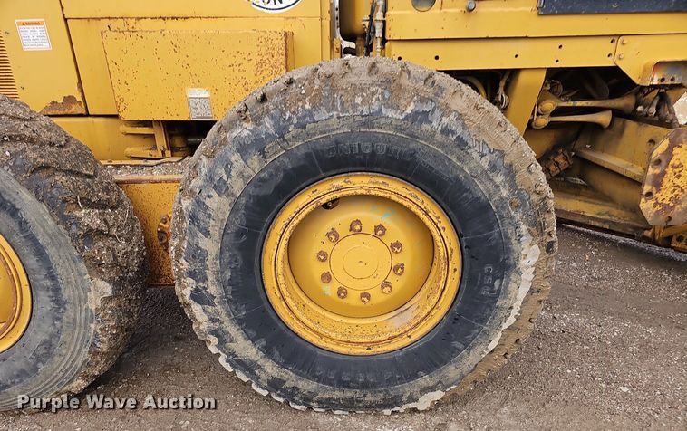 image for item DP0865 1996 Caterpillar 143H VHP motor grader