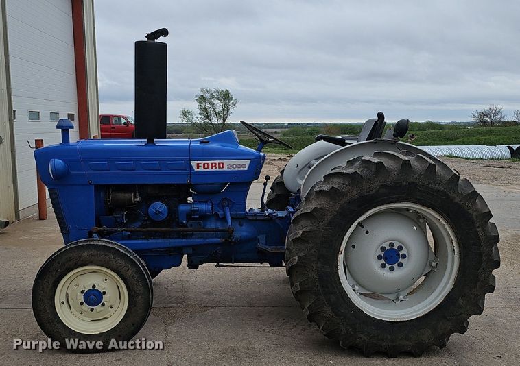 image for item DP0877 1962 Ford 2000 tractor