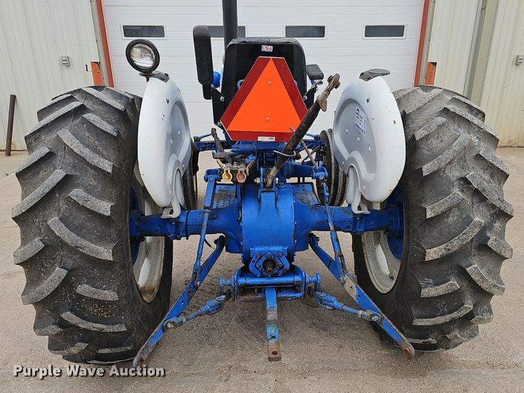 image for item DP0877 1962 Ford 2000 tractor