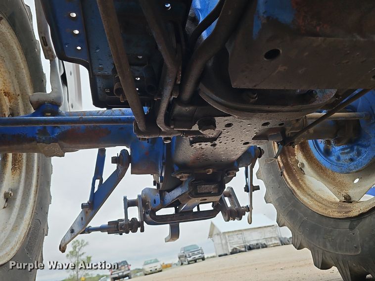 image for item DP0877 1962 Ford 2000 tractor