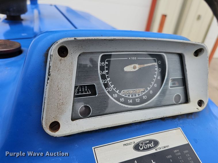 image for item DP0877 1962 Ford 2000 tractor