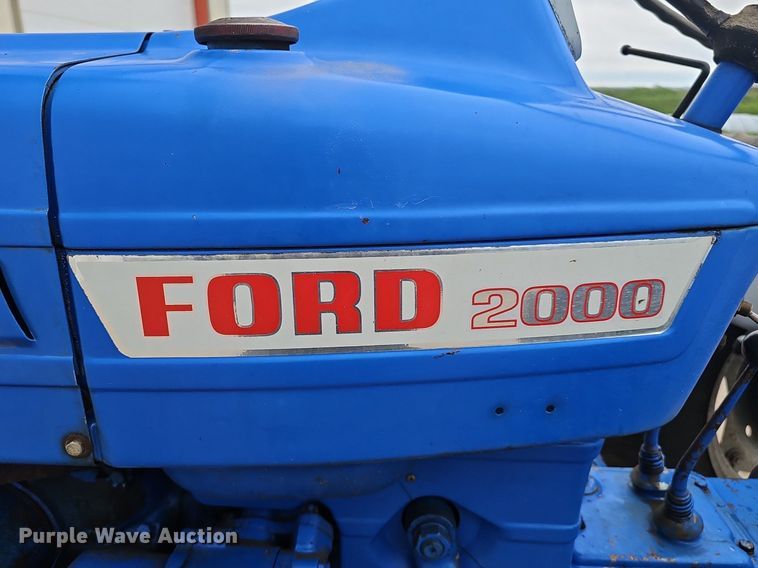 image for item DP0877 1962 Ford 2000 tractor