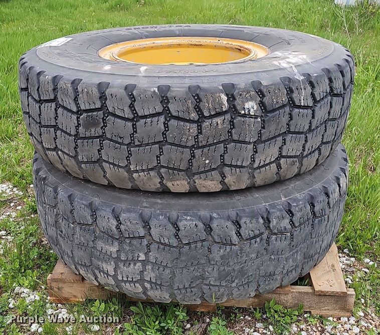 image for item DP0882 (2) SnowXtra tires and wheels