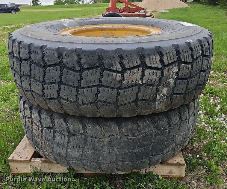 image for item DP0882 (2) SnowXtra tires and wheels