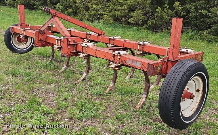 image for item DP0883 International 55  chisel