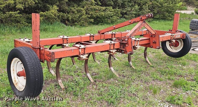 image for item DP0883 International 55  chisel