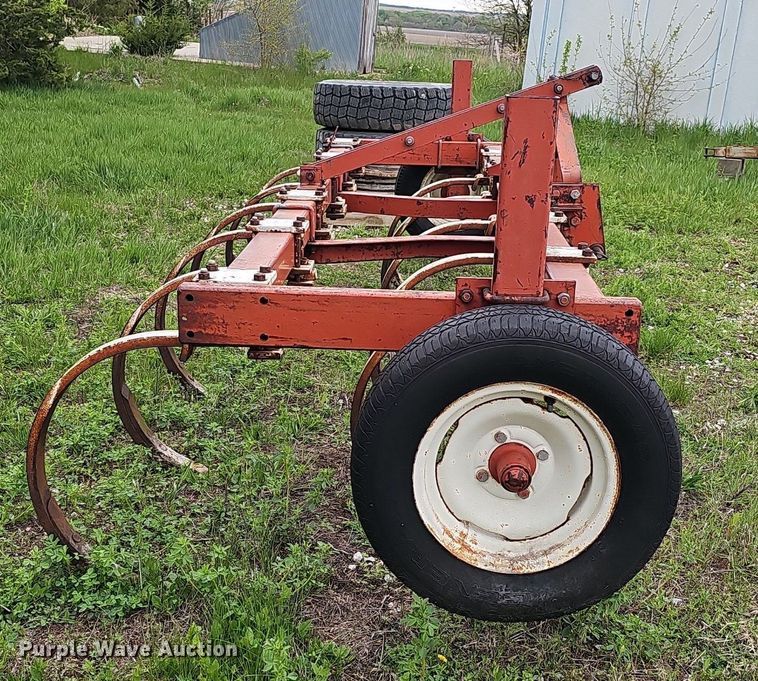 image for item DP0883 International 55  chisel