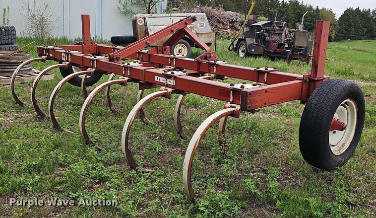 image for item DP0883 International 55  chisel