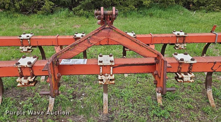 image for item DP0883 International 55  chisel