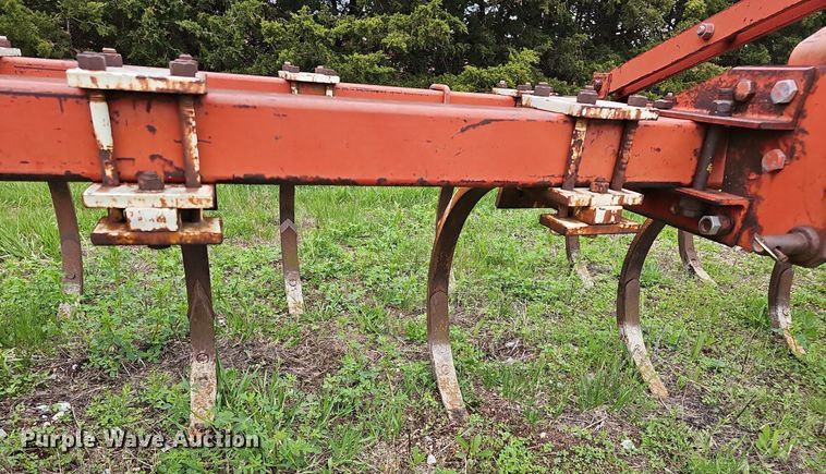 image for item DP0883 International 55  chisel