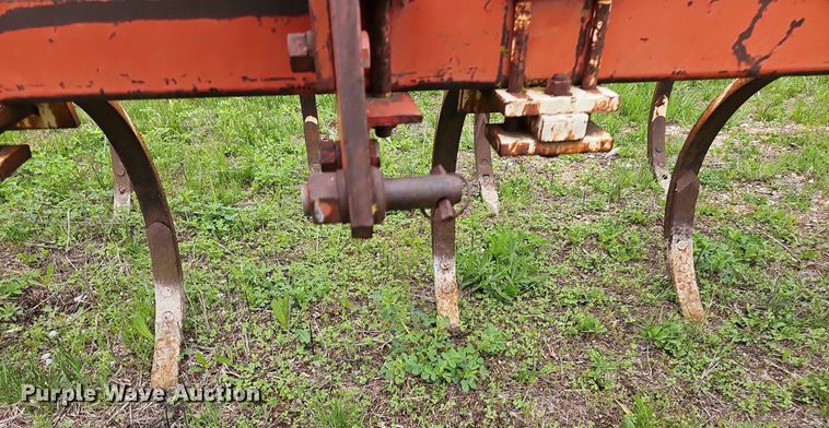 image for item DP0883 International 55  chisel