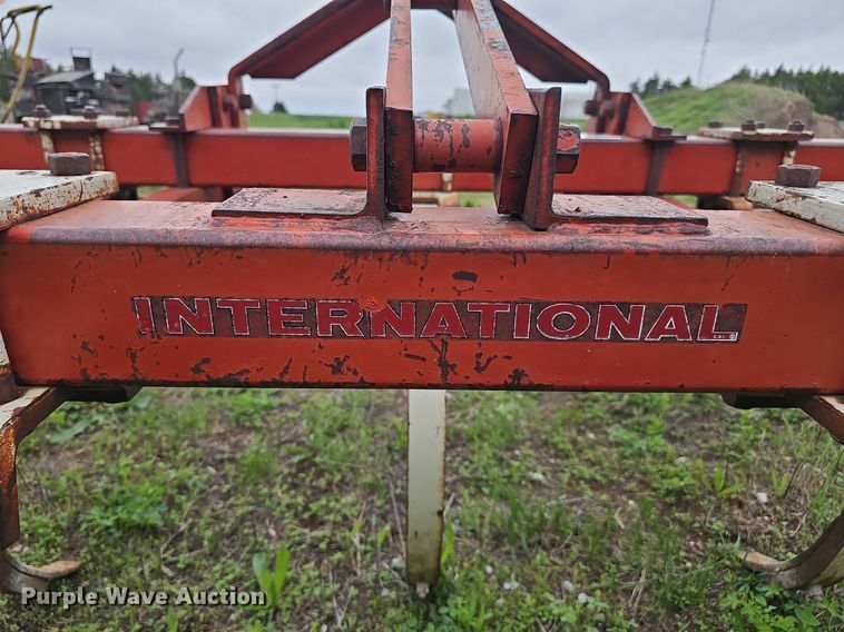 image for item DP0883 International 55  chisel