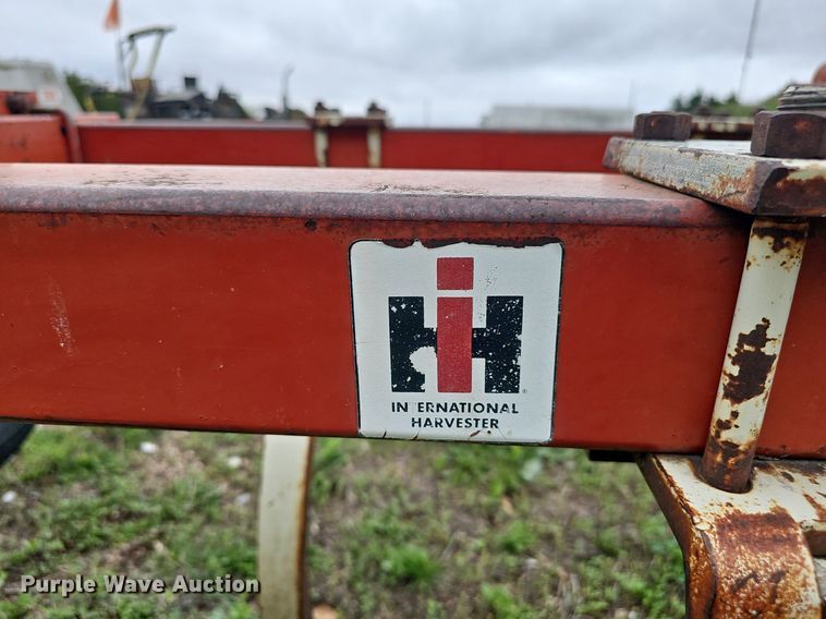 image for item DP0883 International 55  chisel