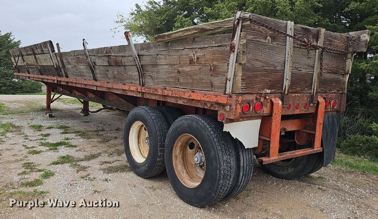 image for item DP0884 1981 Aztec flatbed trailer