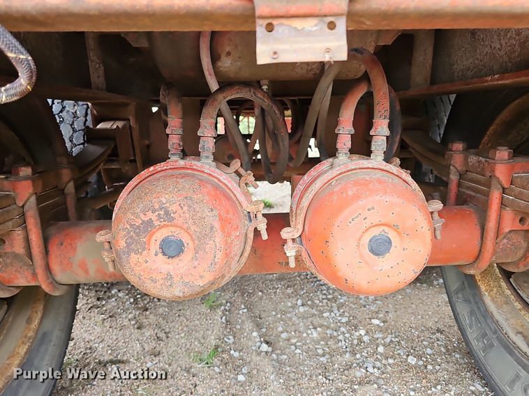 image for item DP0884 1981 Aztec flatbed trailer