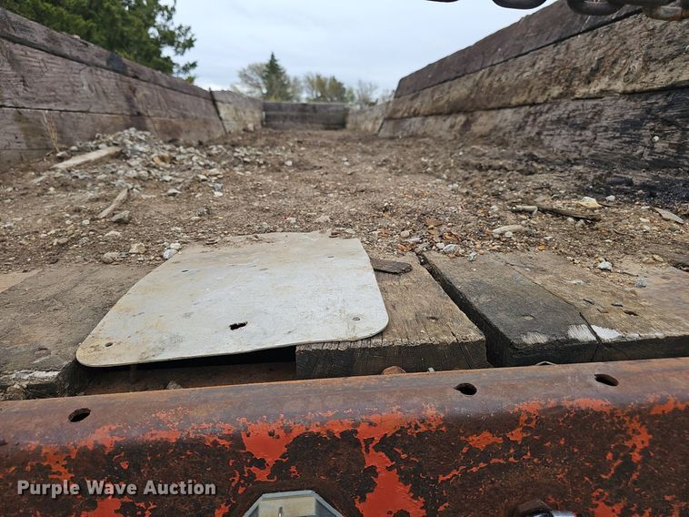 image for item DP0884 1981 Aztec flatbed trailer