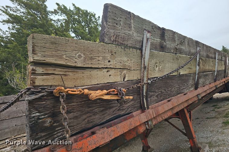 image for item DP0884 1981 Aztec flatbed trailer