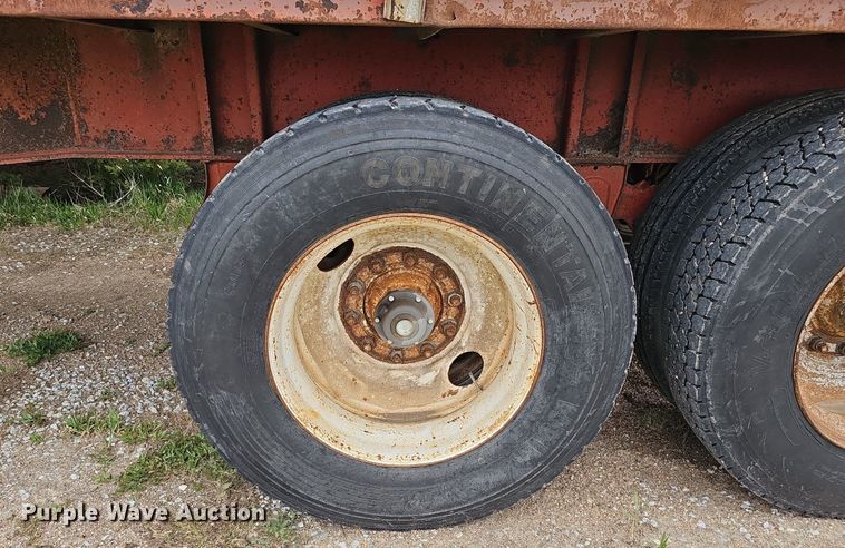 image for item DP0884 1981 Aztec flatbed trailer