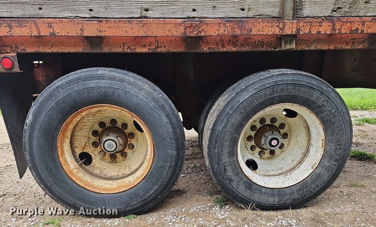 image for item DP0884 1981 Aztec flatbed trailer