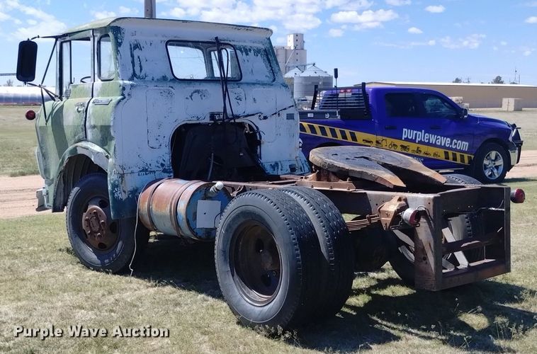 image for item DQ6095 1961 Chevrolet Viking 60 semi truck