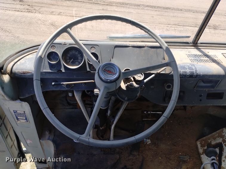 image for item DQ6095 1961 Chevrolet Viking 60 semi truck